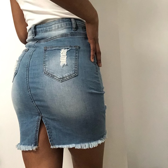 HIGH WAISTED DENIM SKIRT - Picture 2 of 4